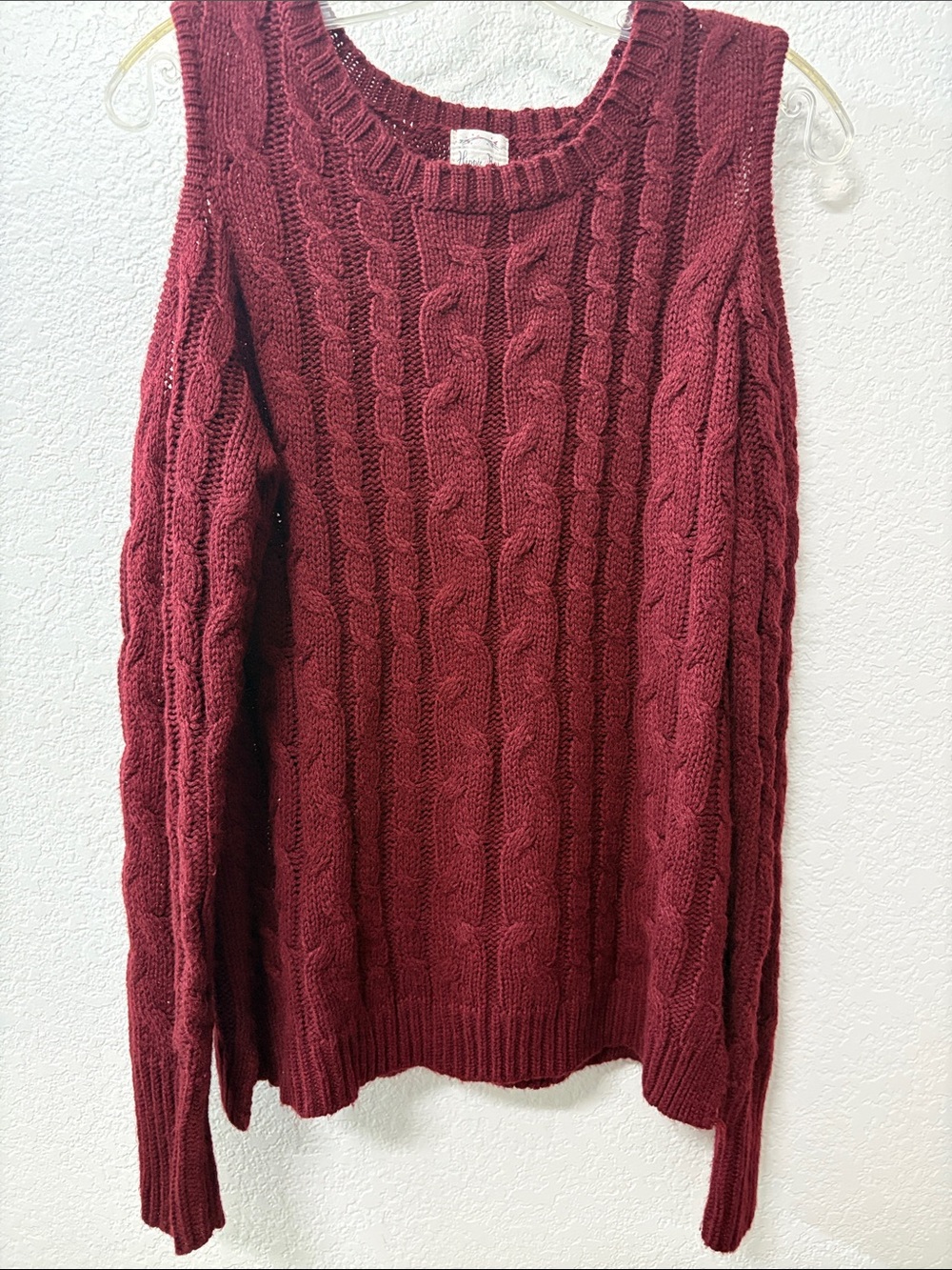Hippie Rose Cable Knit Crewneck Sweater - Burgundy